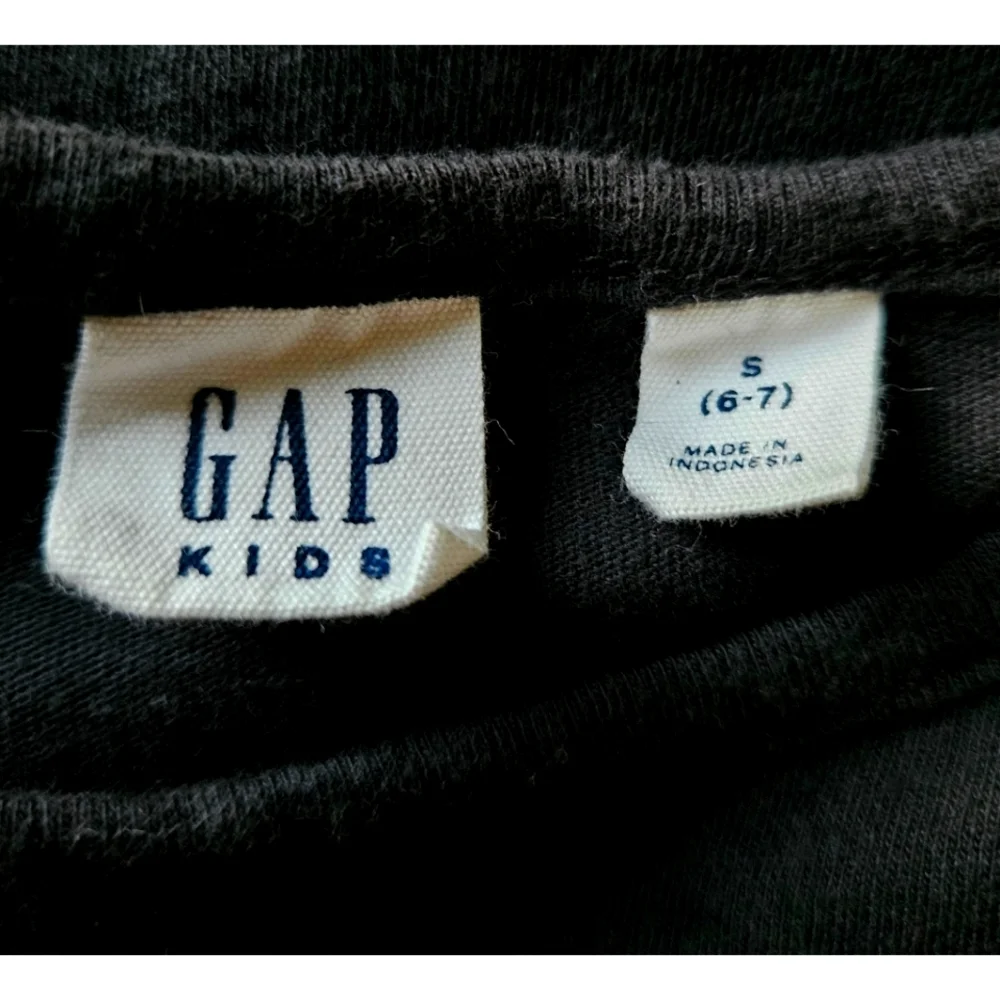 FREE WHEN ADDED TO BUNDLE - Gap Girls Lace Trim Top